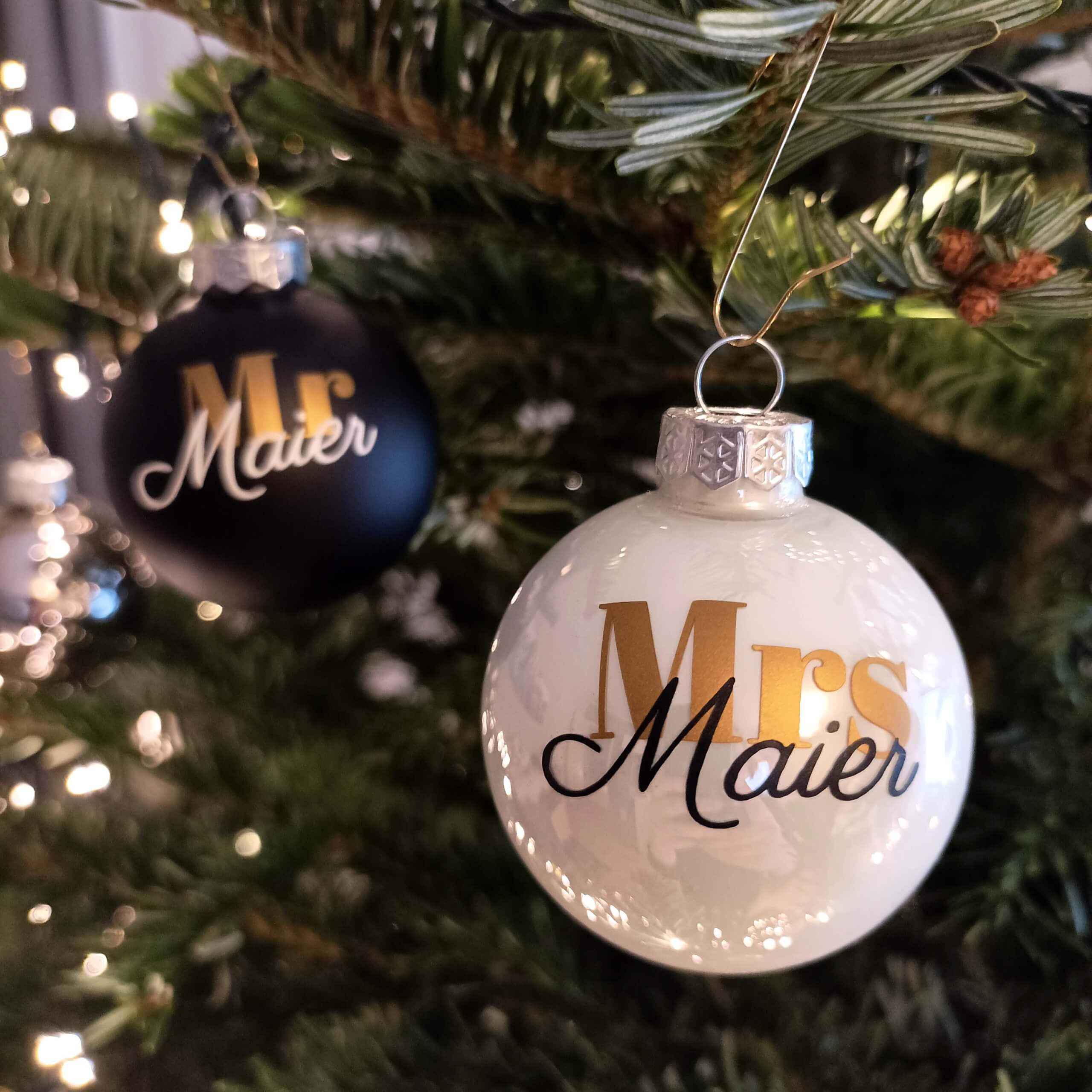 Personalisierte Weihnachtskugel Aufkleber – Bild 2