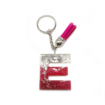 Schlüsselanhänger Buchstaben aus Resin in pink und silber