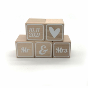 Hochzeitsgeschenk Ideen ausgefallen - Buchstabenwürfel Holz Mr & Mrs