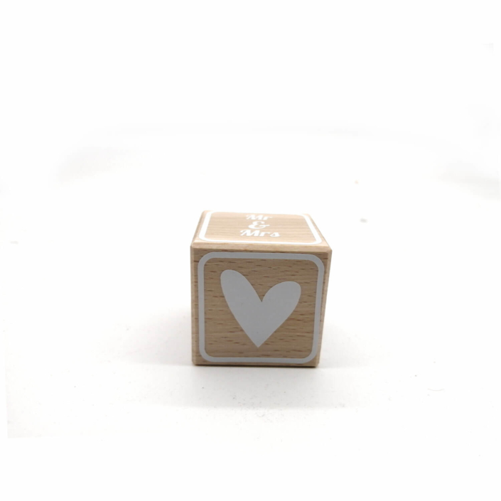 Hochzeitsgeschenk Ideen ausgefallen - Buchstabenwürfel Holz mit Hochzeitsdaten