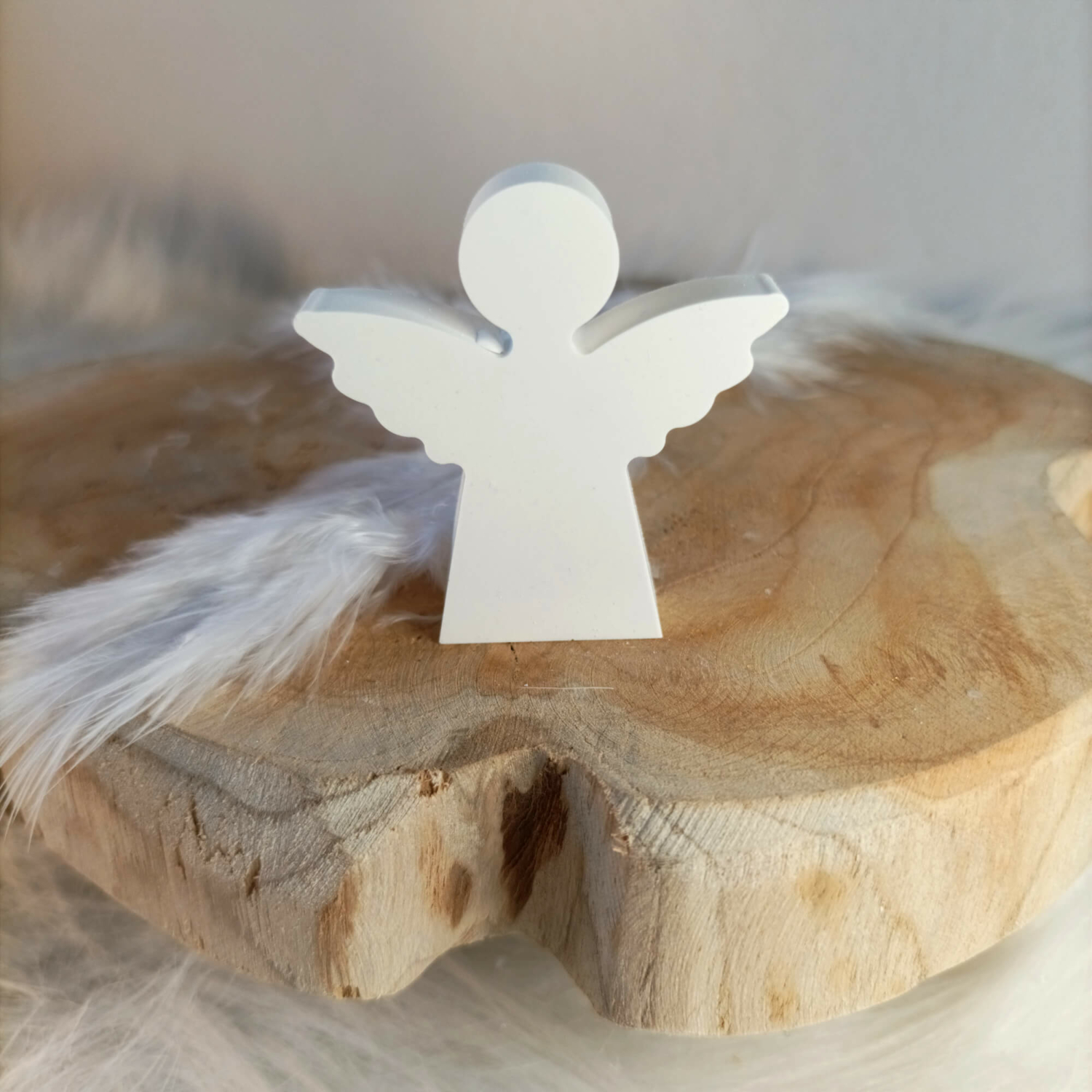 Produktbild von Engelfiguren Für Frauen XIANNVXI Schutzengel Geschenk Schutzengel Taufe Glücksengel Statue Deko Figurine Dekoartikel Harz Engel Hält Herz Geschenke Für Frauen Engel Figur